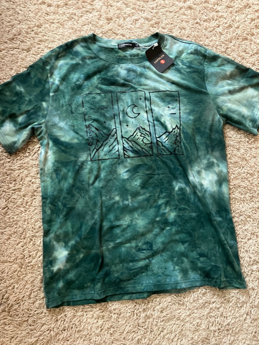 Luxveer green mountain tee